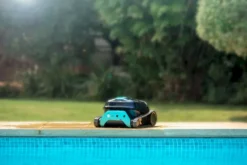 Dolphin Liberty 300 Zwembadrobot 13 Dolphin Liberty 300 Zwembadrobot -Aanbiedingen Zwembad Schoon Winkel 1900 2849 liberty200 300 400 4 2