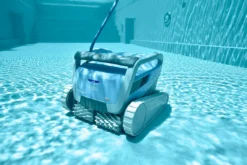 Dolphin Supreme M600 PRO Zwembadrobot 12 Dolphin Supreme M600 PRO Zwembadrobot -Aanbiedingen Zwembad Schoon Winkel dolphin m600 6